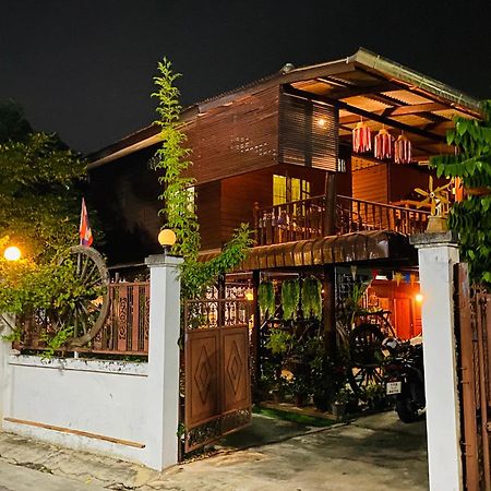 Banthai Guesthouse ペッチャブリー エクステリア 写真