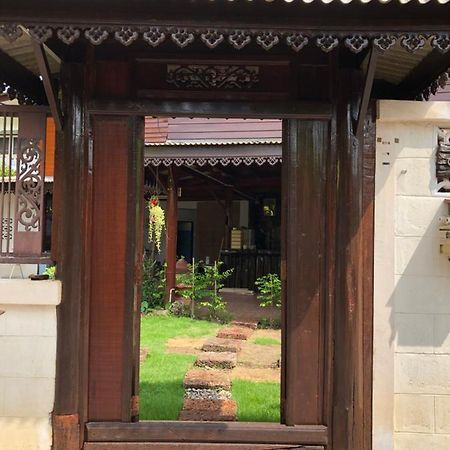 Banthai Guesthouse ペッチャブリー エクステリア 写真