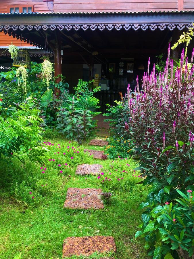 Banthai Guesthouse ペッチャブリー エクステリア 写真