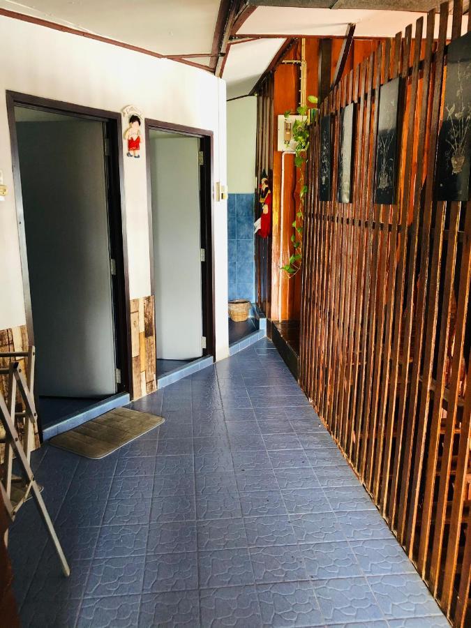 Banthai Guesthouse ペッチャブリー エクステリア 写真