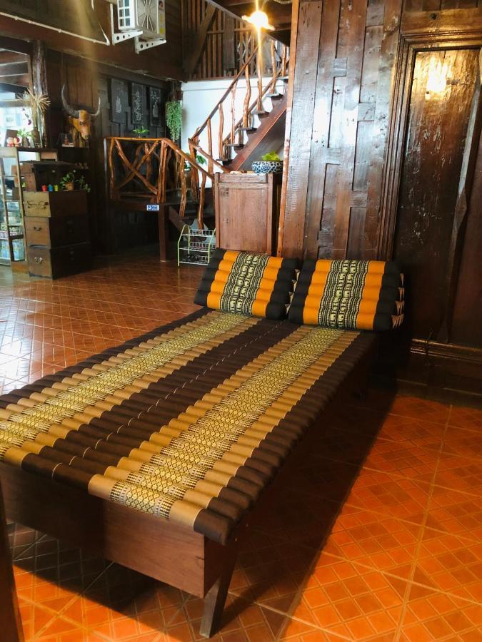 Banthai Guesthouse ペッチャブリー エクステリア 写真