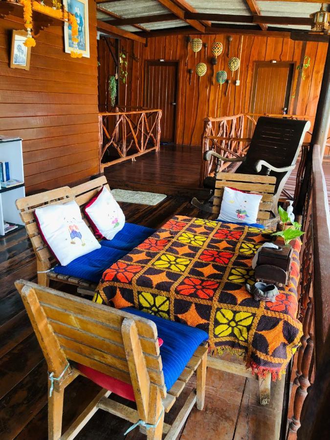 Banthai Guesthouse ペッチャブリー エクステリア 写真