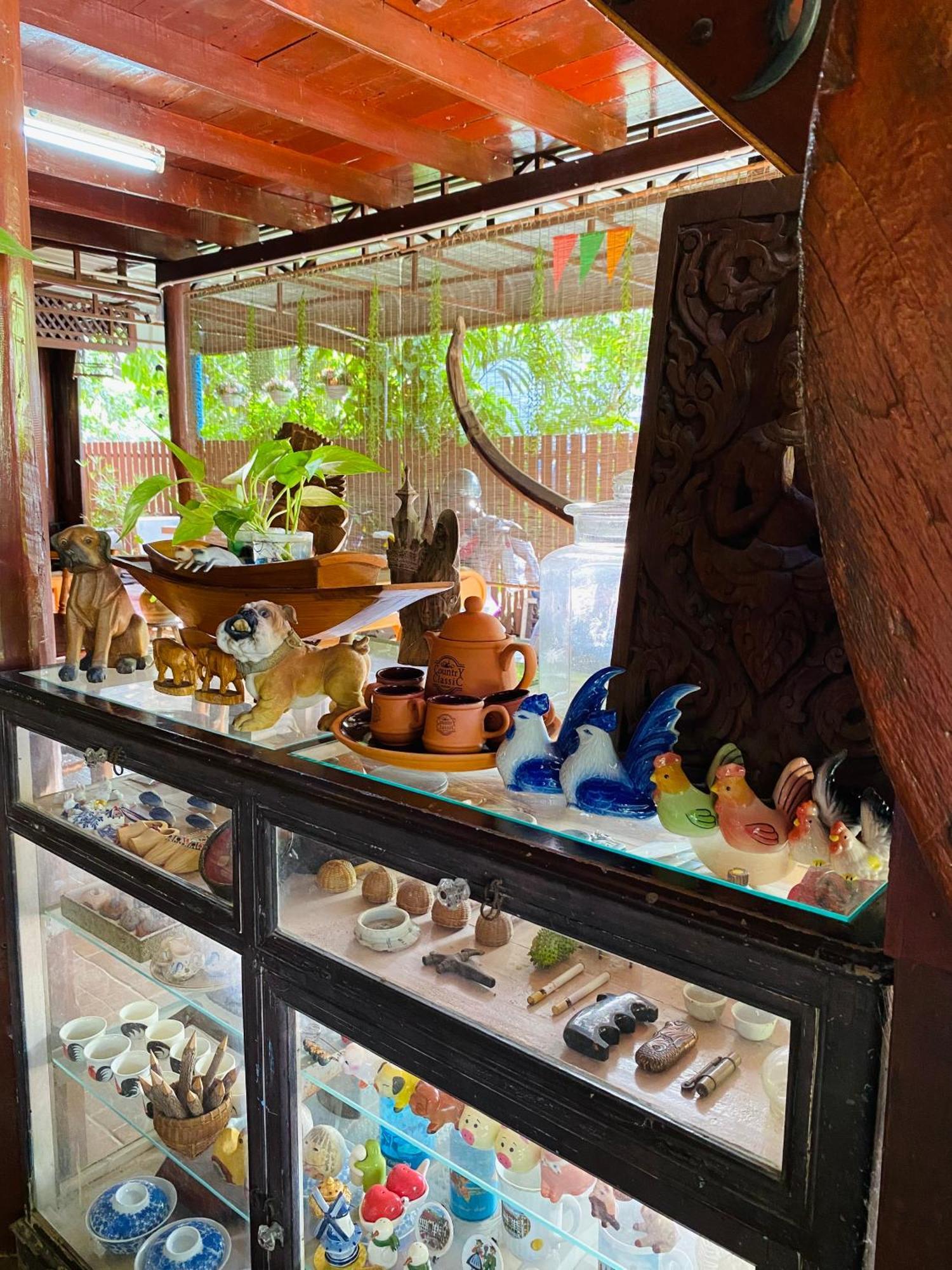 Banthai Guesthouse ペッチャブリー エクステリア 写真