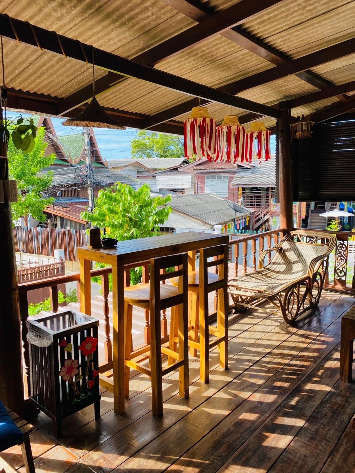 Banthai Guesthouse ペッチャブリー エクステリア 写真