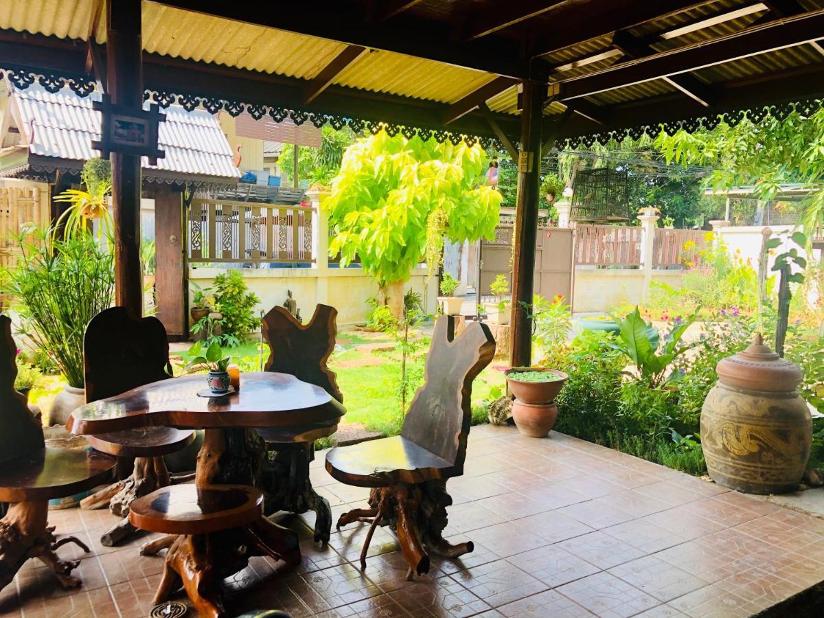 Banthai Guesthouse ペッチャブリー エクステリア 写真